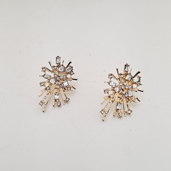 💖 2/$30 Gold tone Fireworks small rhinestone stud party sparkly light earrings - Picture 13 of 16